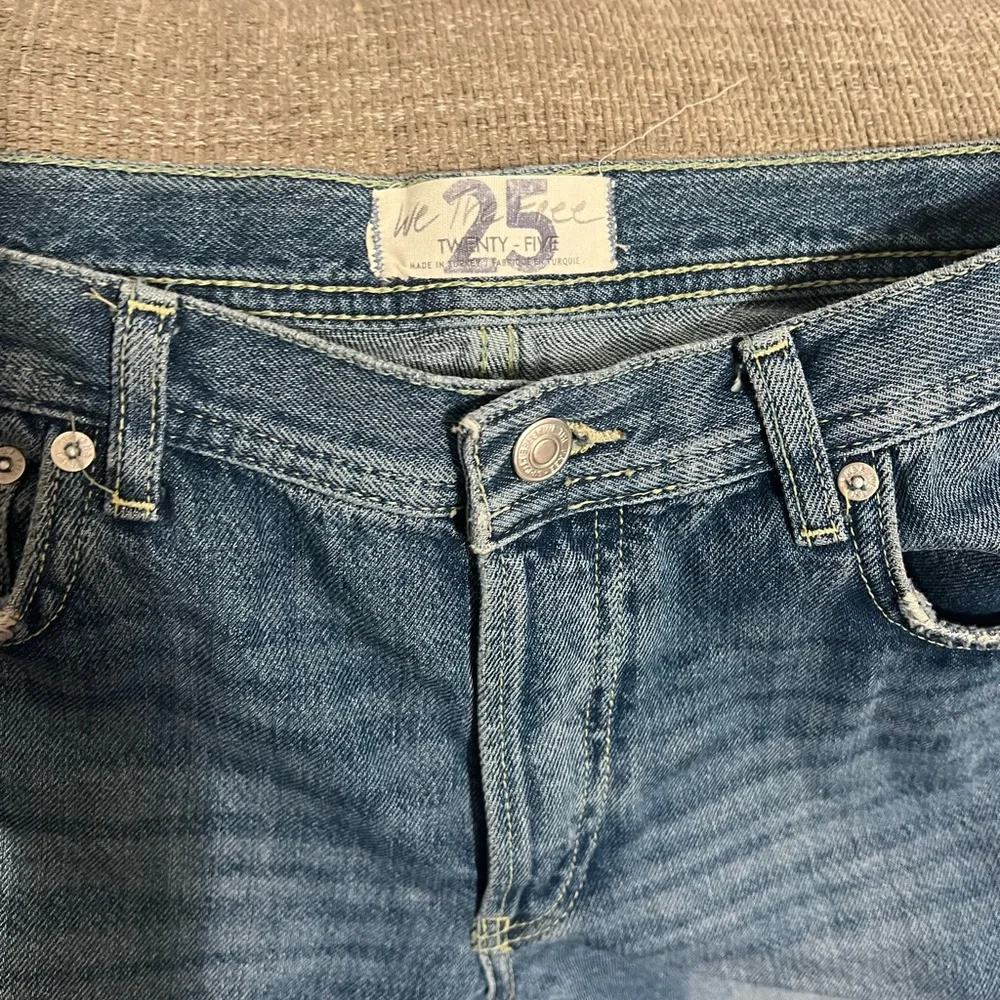We The Free Free People‎ Jeans Button Fly Distressed Hem Size 25